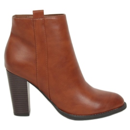 Botas clássicas no pós camelo UK08P Camel marrom