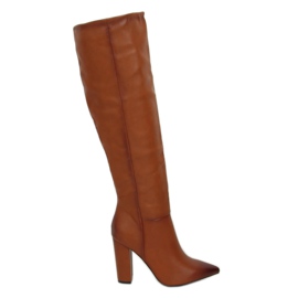 Botas acima do joelho no camelo RB42P Camel post marrom