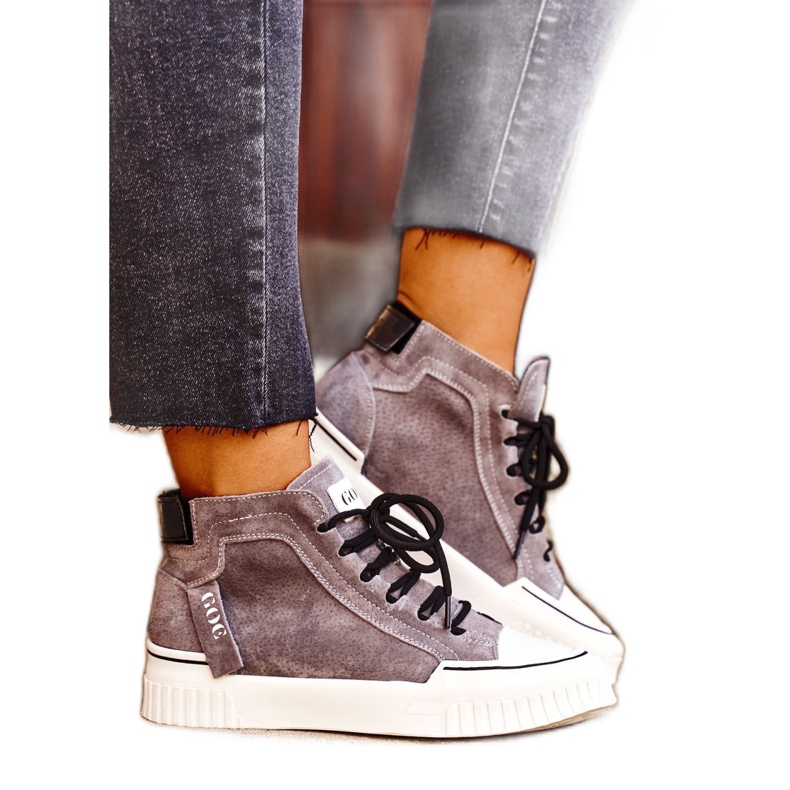 Calçados esportivos femininos em couro GOE cinza GG2N3079 castanho