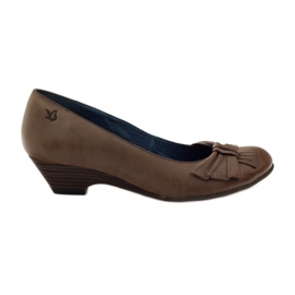 Sapatos femininos com laço Caprice 22307 marrom multicolorido