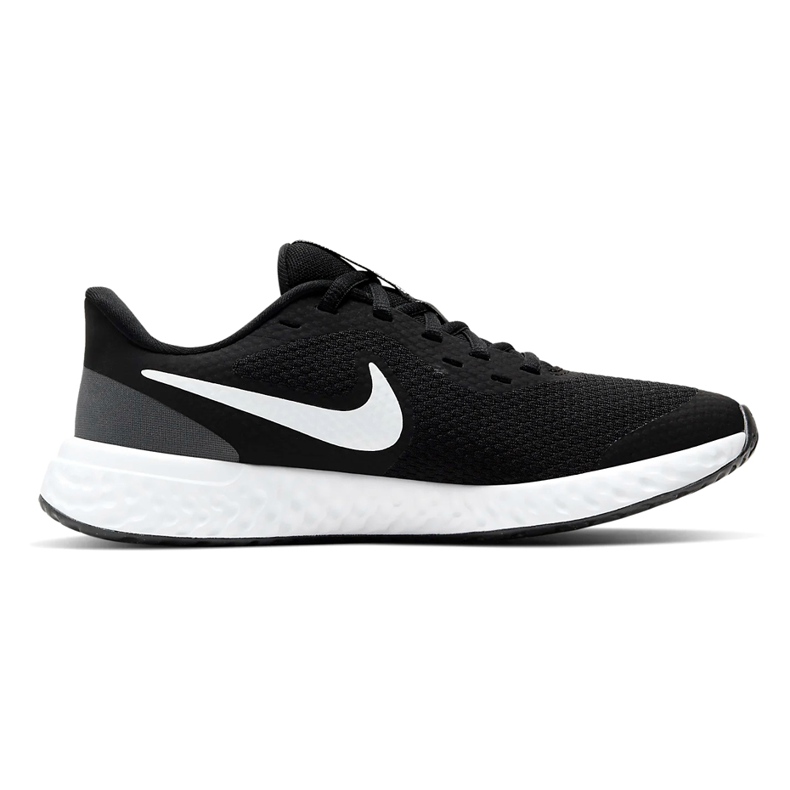 Tênis Nike Revolution 5 preto e branco BQ5671 003