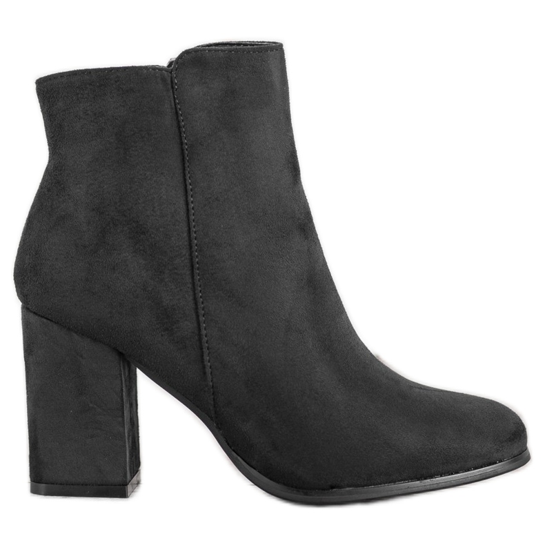 SHELOVET Botas pretas em um poste preto