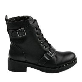 Botas pretas Xylesh com cordões isolados preto