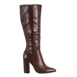 Seastar Botas marrons em um bar marrom