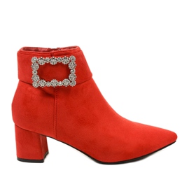 Botins vermelhos no poste com zíper Antipodes