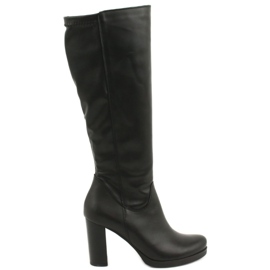Arka Botas de couro no pilar Arek 7322 preto