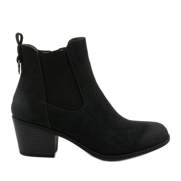 Botins de camurça preta em um poste do Tarrenscribe preto