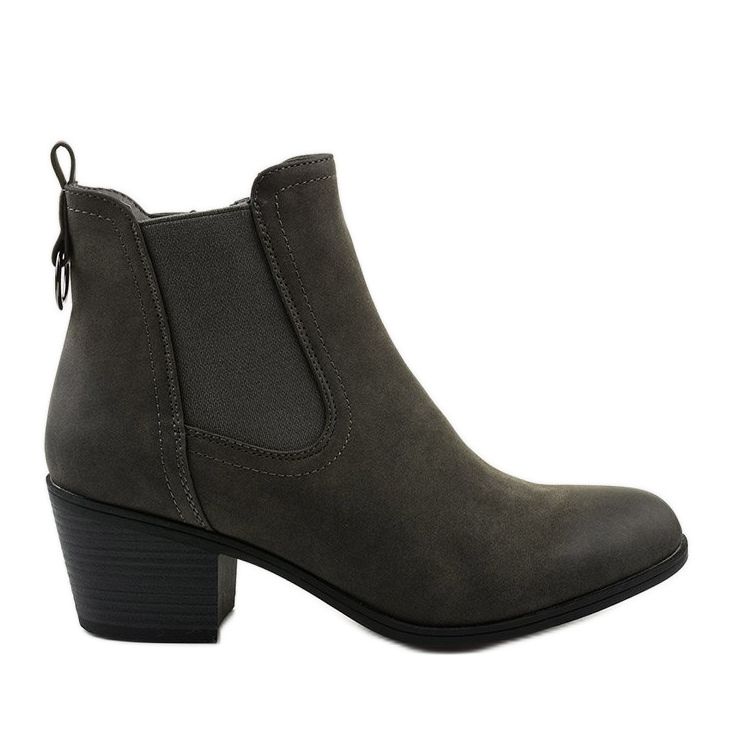 Botins de camurça cinza no poste do Tarrenscribe Botins de camurça cinza no poste do Tarrenscribe