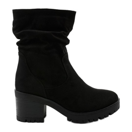 Botins pretos com zíper Pirenassa