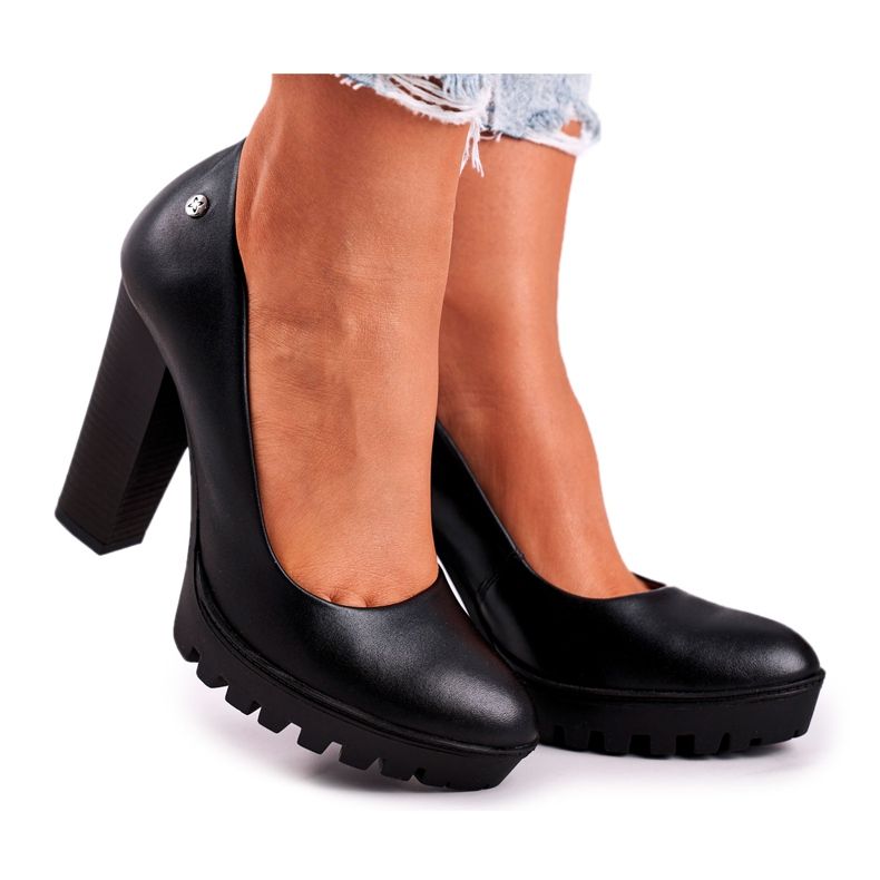 Bombas femininas Maciejka de salto e plataforma preta 02629-01 / 00-1 preto