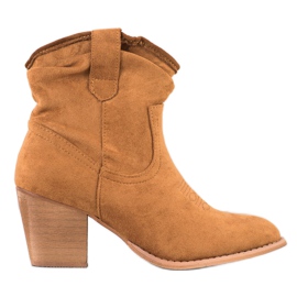 Queentina Cowgirls On The Post marrom