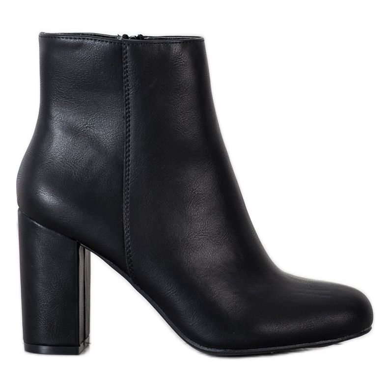 Danic Botas clássicas preto
