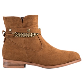 Cm Paris Cowgirls com uma corrente decorativa marrom