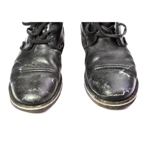 Como e com que tirar o sal dos sapatos?