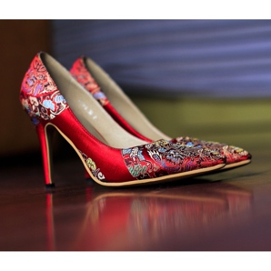Escolhemos os melhores sapatos para ternos femininos