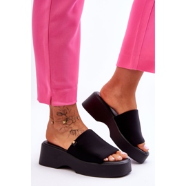 Chinelos femininos plataforma preto Carmela 2