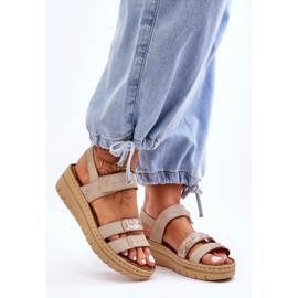 Vinceza Sandálias Femininas de Couro com Velcro Bege Fresh Look 1