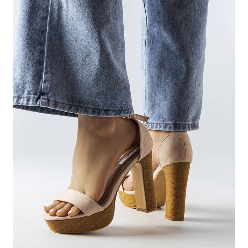 Inna Sandália salto alto bege Selsa 1