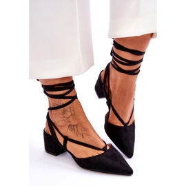 Sapatos de salto baixo Carlotte pretos com nó 4