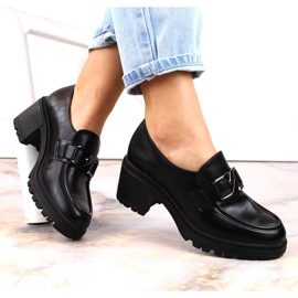 Mocassim Vinceza 10921 preto no poste e plataforma 1