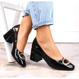 Sapatos femininos de couro envernizado com salto decorativo preto Vinceza 10930 1