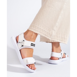 Sandálias brancas de mulher Big Star HH274A026 branco 2