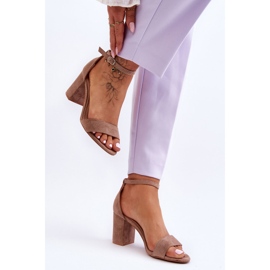 Sandália Camurça Salto Alto Bege Escuro Madame 2