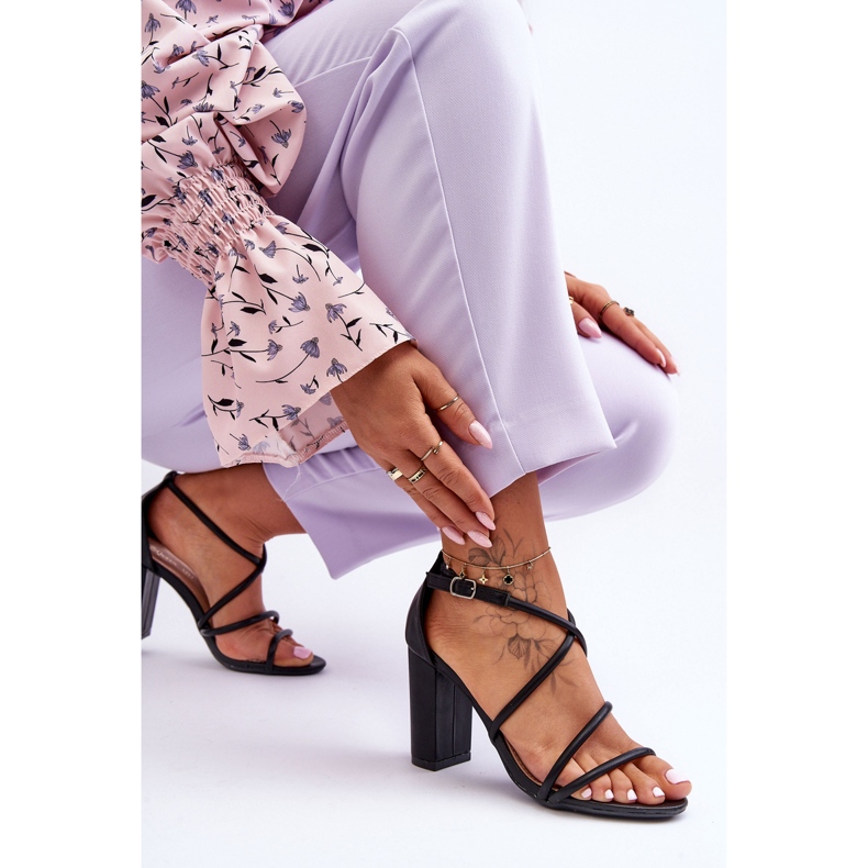 Sandália de couro no salto com listras preto La Meria 2