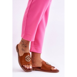 Chinelos femininos Camel Larotte clássicos de salto baixo marrom 1