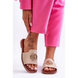 Sandália feminina clássica de salto baixo bege Larotte 1