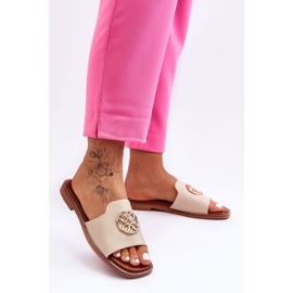 Sandália feminina clássica de salto baixo bege Larotte 2