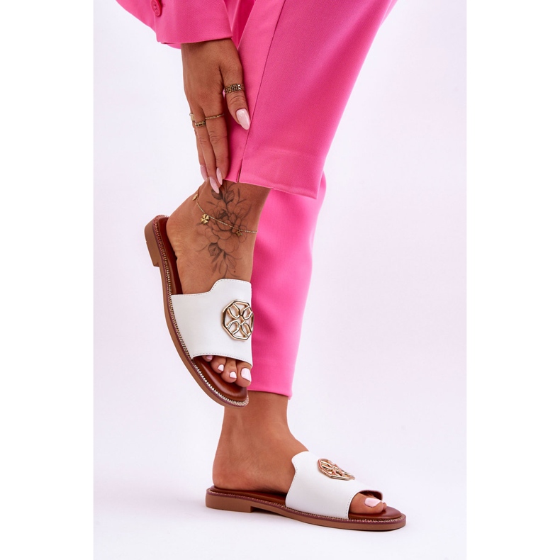 Chinelos femininos clássicos de salto baixo Larotte branco 2