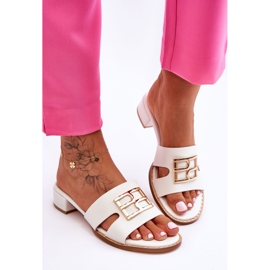 Chinelos femininos elegantes com decoração Atlantis branca branco 2