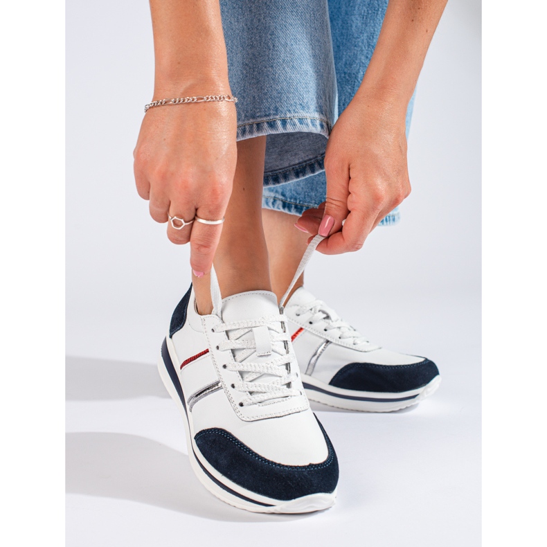 Tênis feminino de couro na plataforma Shelovet branco 1