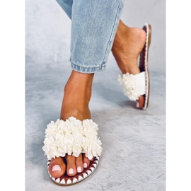 Prima chinelos de flores brancas branco 2