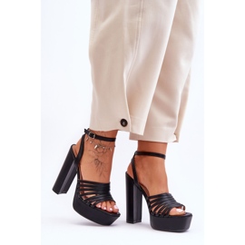Sandálias de Salto Alto Preto Maya 2