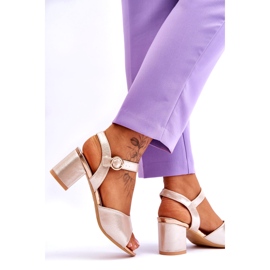 Vinceza Sandálias de couro eco feminino no posto metálico dourado 3