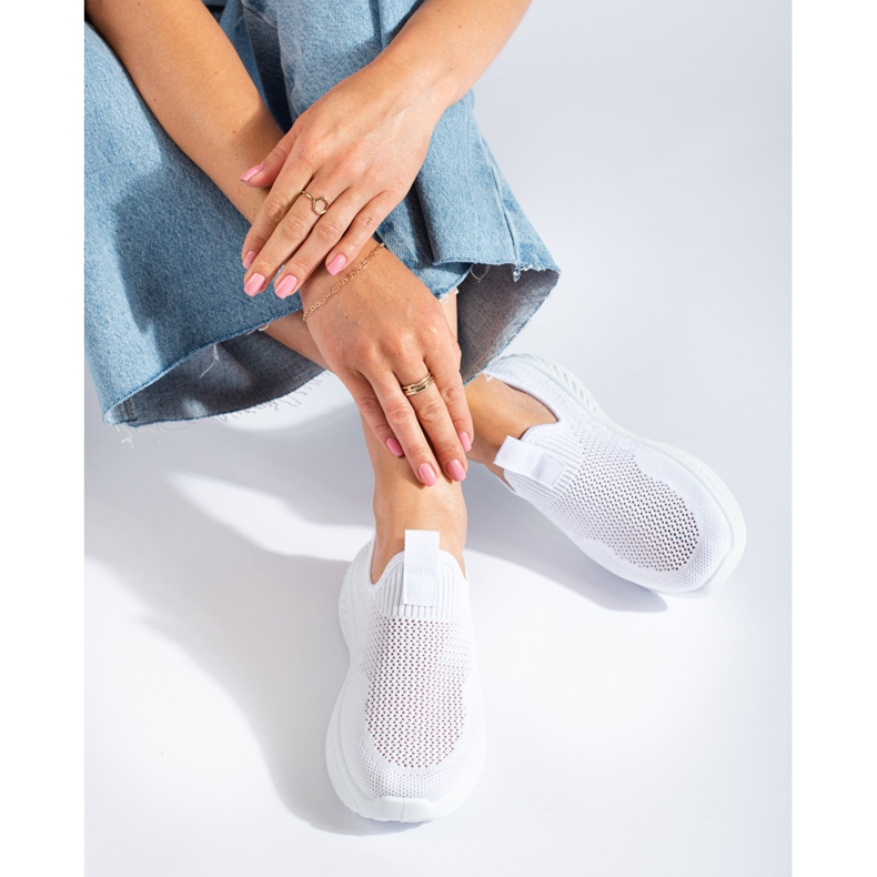 Tênis esportivo branco clássico Shelovet 1