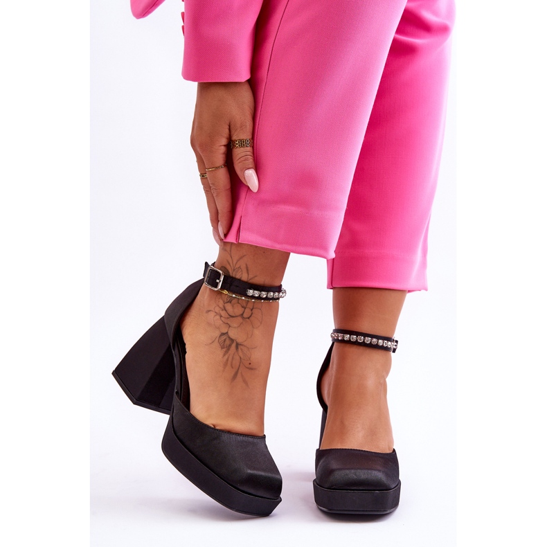 Bombas da moda em saltos maciços com zircônias pretas Adel preto 1 Bombas da moda em saltos maciços com zircônias pretas Adel preto 1