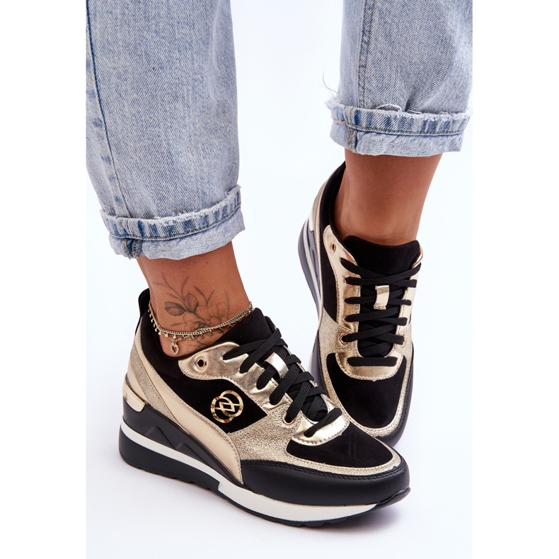 PE1 Tênis feminino com cadarço e cunha preto e dourado Genova 2