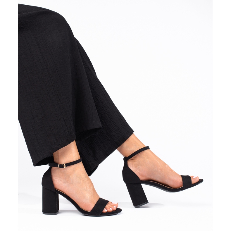 Sandálias clássicas femininas em poste Shelovet bege preto 1