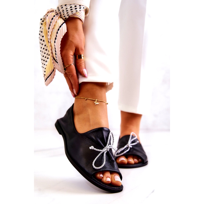 Bailarinas Femininas de Couro Nicole 2660/001 Preto 1