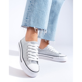 Tênis de brocado cinza com solado grosso da Shelovet 1