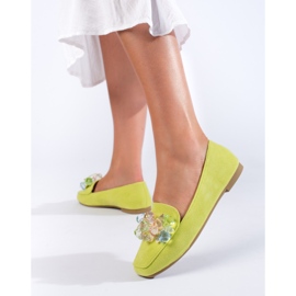 Mocassim de camurça verde com cristais da Shelovet 1