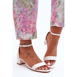 Sandália de Salto de Couro Liso Branco Inspire Me! 1