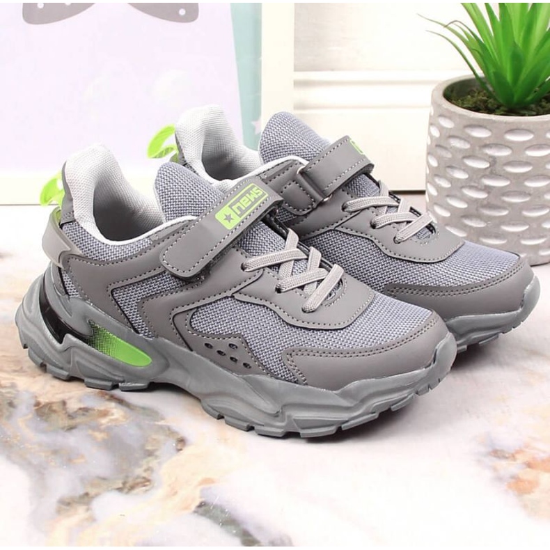 Tênis esportivo com plataforma cinza News Jr EVE398B 1