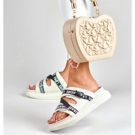 Chinelos brancos estilosos da La.Fi 1