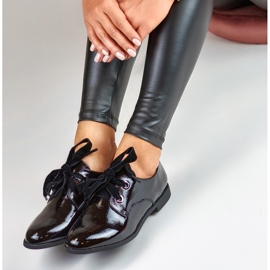 La.Fi sapatos lacados elegantes preto 1