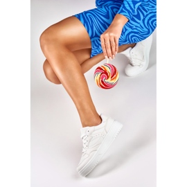 Tênis clássico branco de Emili 2 Tênis clássico branco de Emili 2