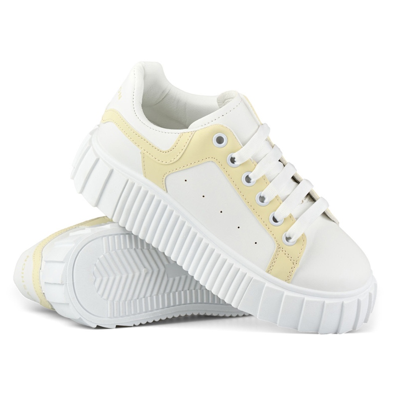 Sapatos esportivos femininos brancos com sola grossa 1